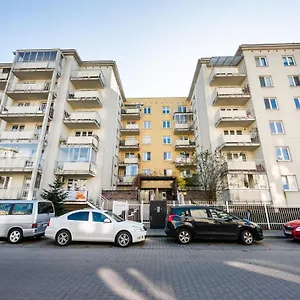 Metro Kondratowicza Peaceful Apartament