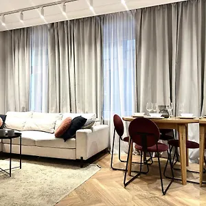 https://apt-odrzanska-17b-self-check-in-20h.hotelswroclaw.com
